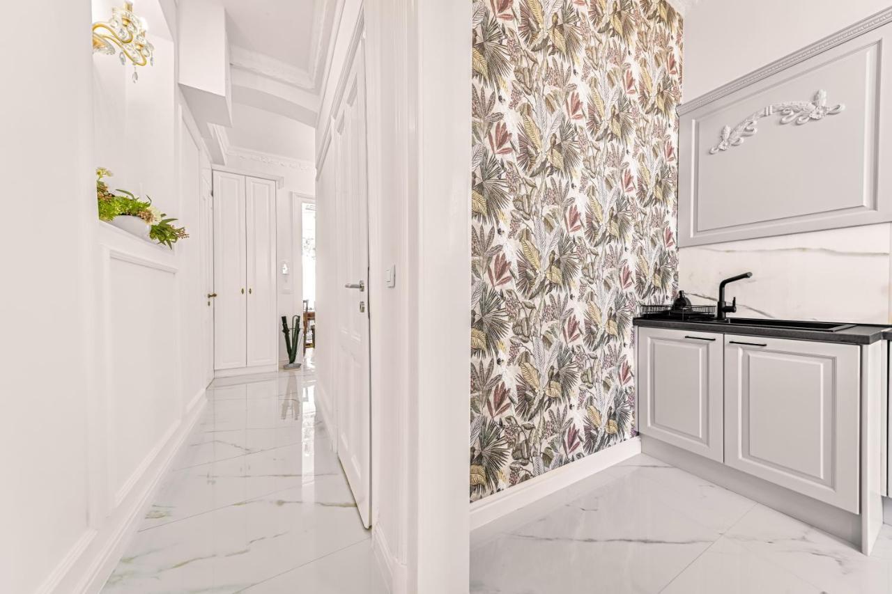 Luxury Class Apartment - 1St Floor, Large Apartment, Downtown, Newly Renovated, Fast Wifi, 4X Air Conditioning Загреб Экстерьер фото
